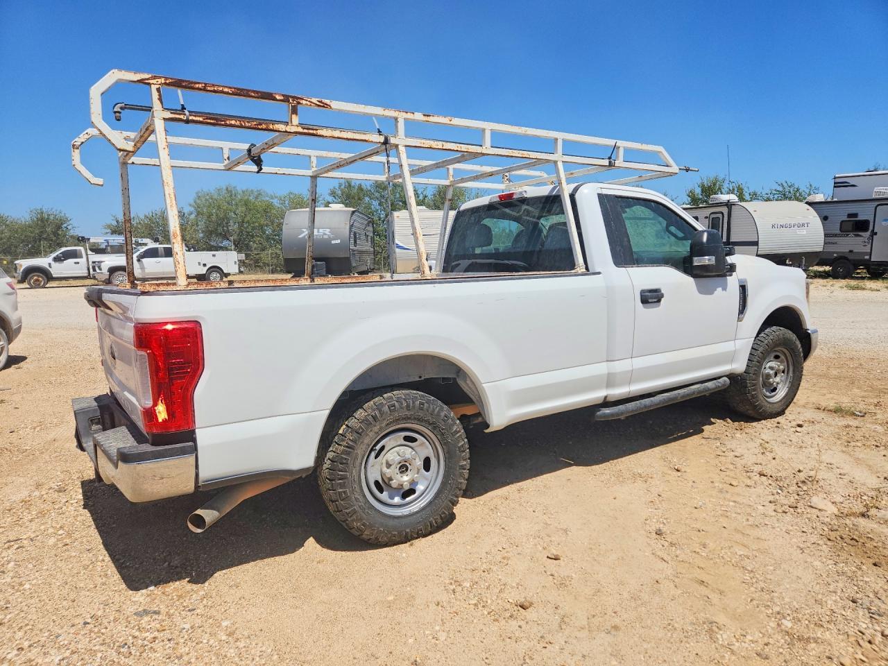 2018 Ford F250 Super Duty - Image 3