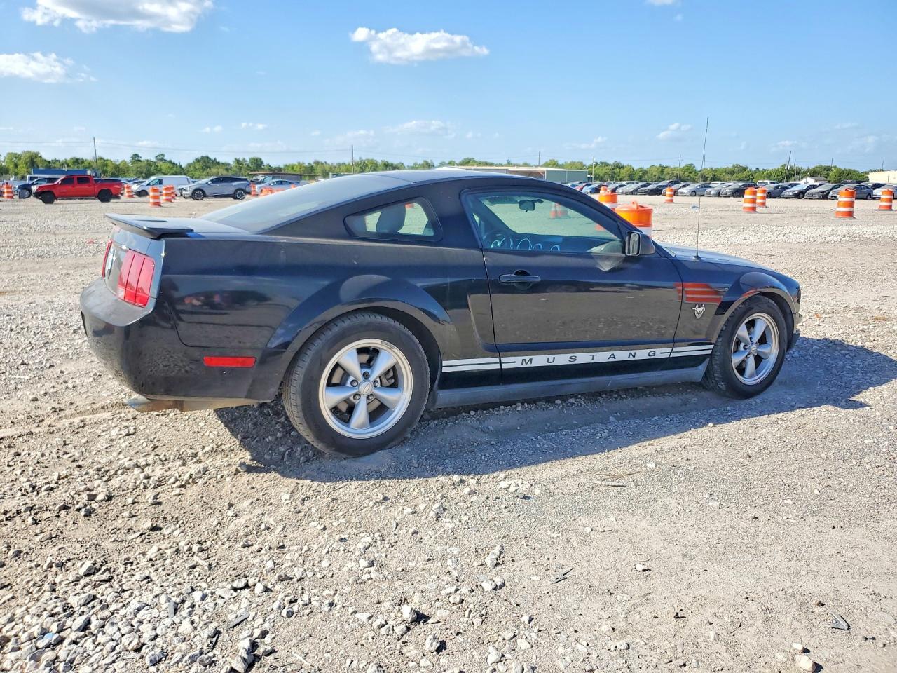 2009 Ford Mustang - Image 3