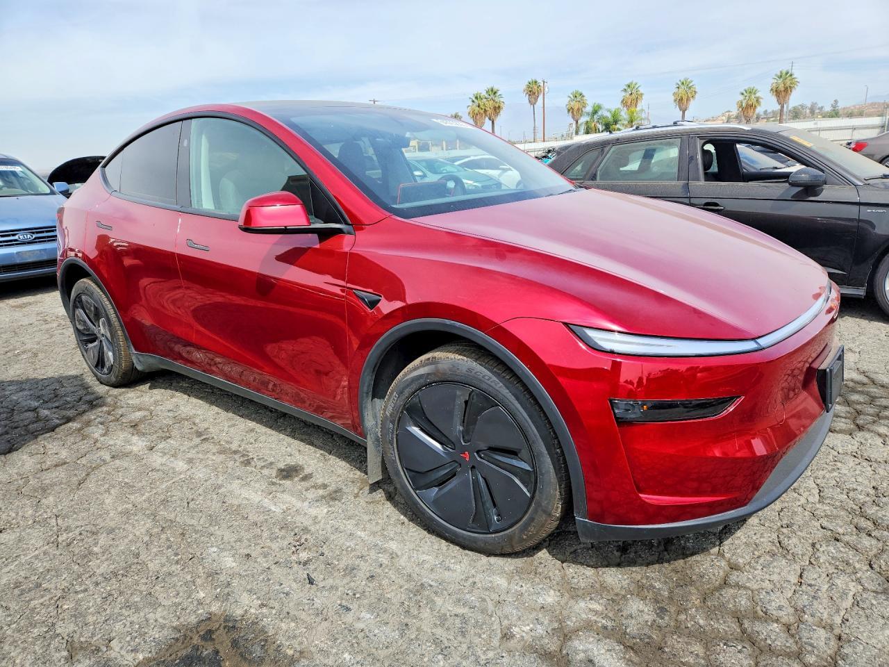 2026 Tesla Model Y - Фото 4