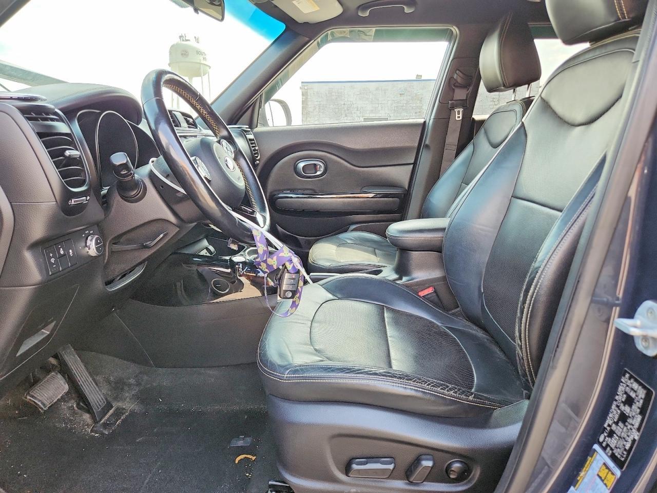2019 Kia Carnival Lx + - Image 7