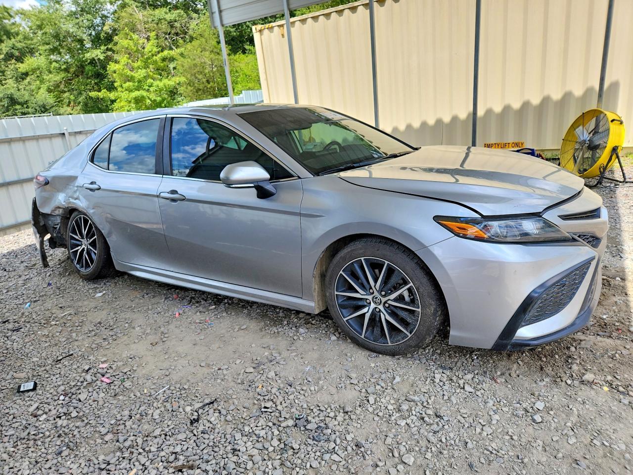 2023 Toyota Camry Hybrid Se - Фото 4