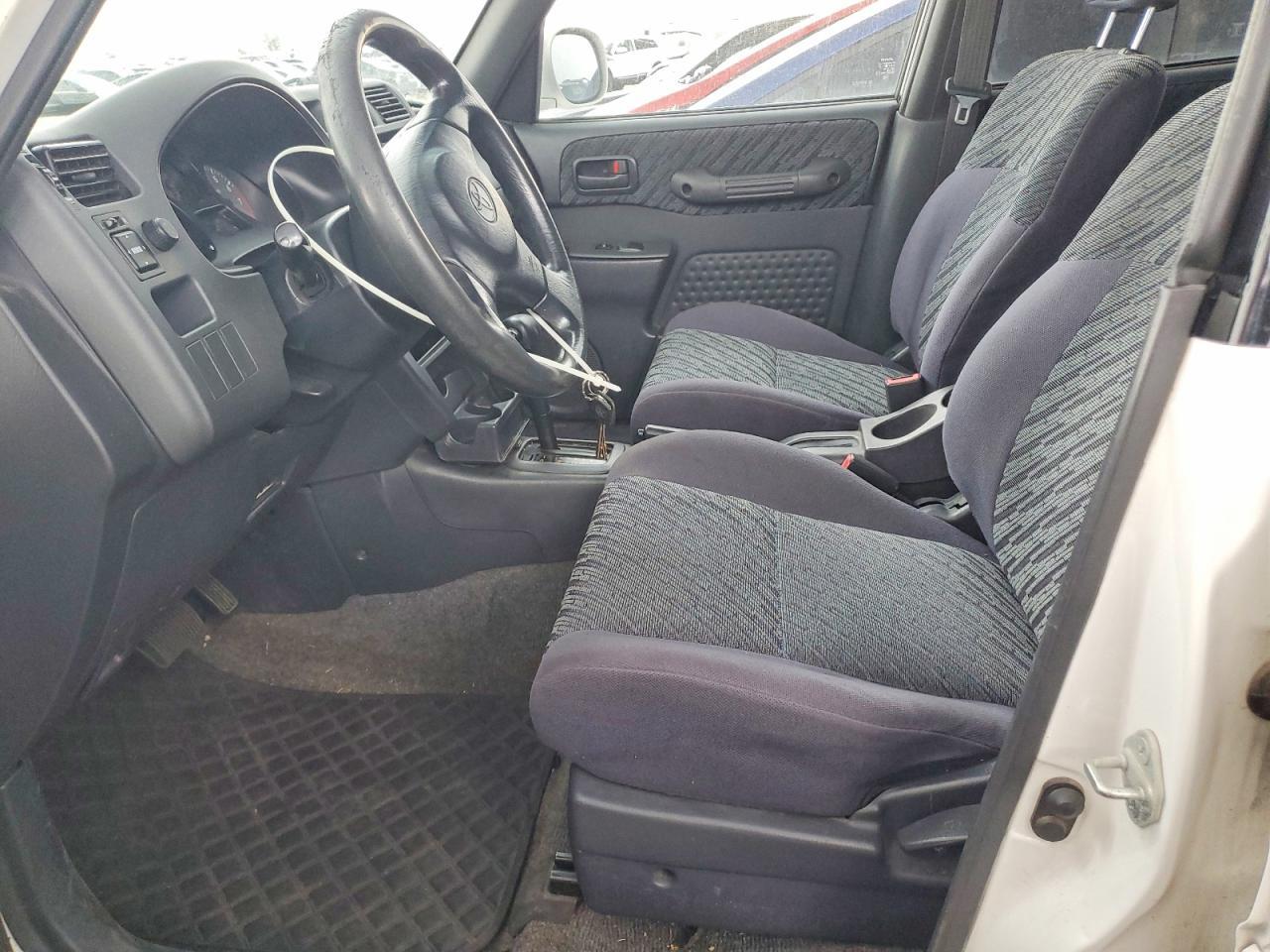 2000 Toyota Rav4 Base - Фото 7