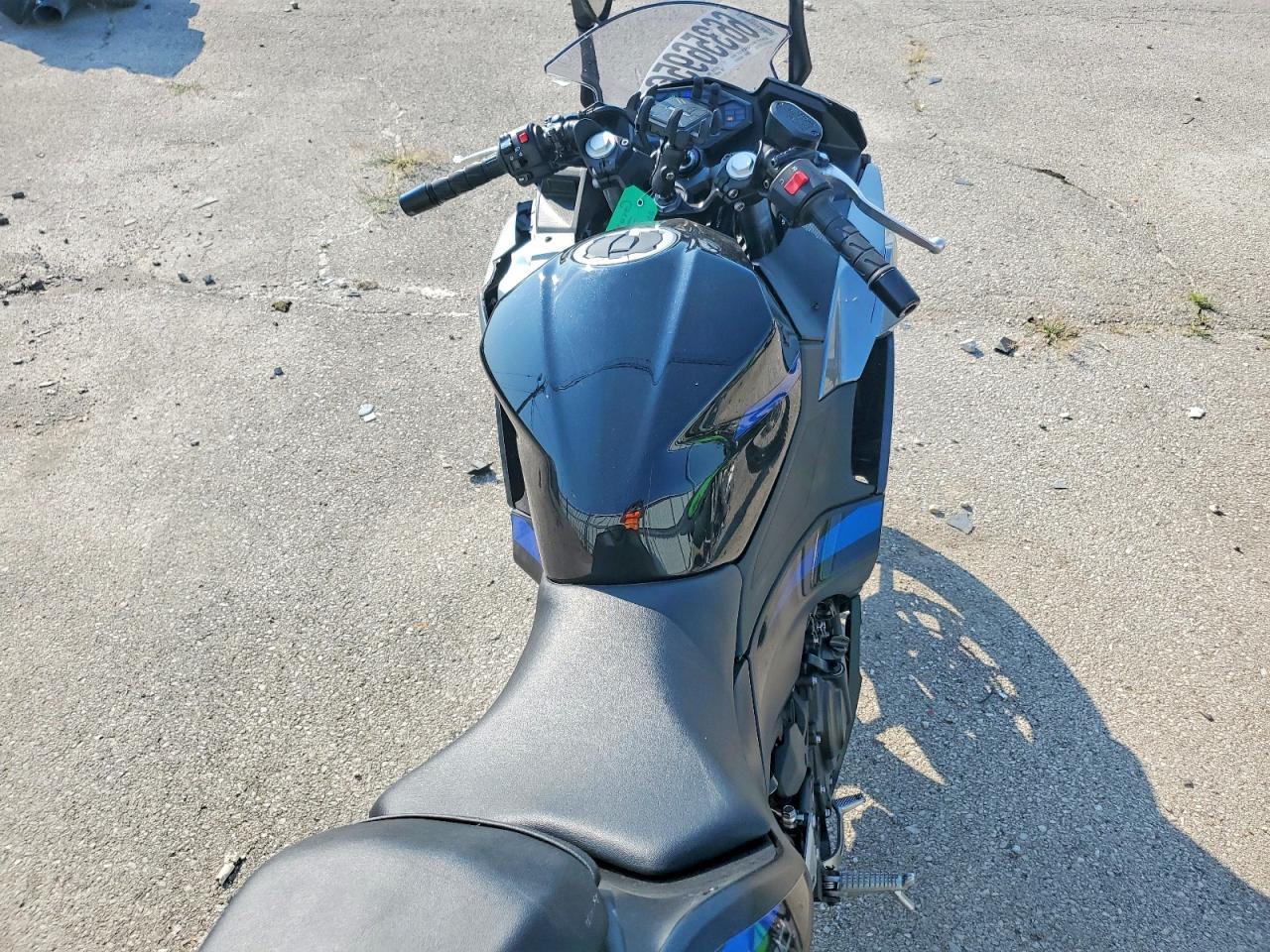 2025 Kawasaki Ex500 - Фото 6