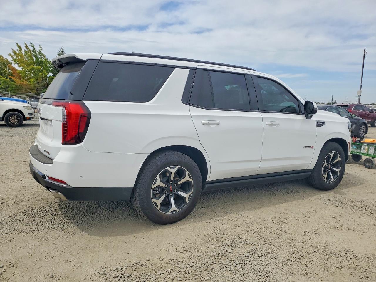 2025 GMC Yukon At4 - Image 3