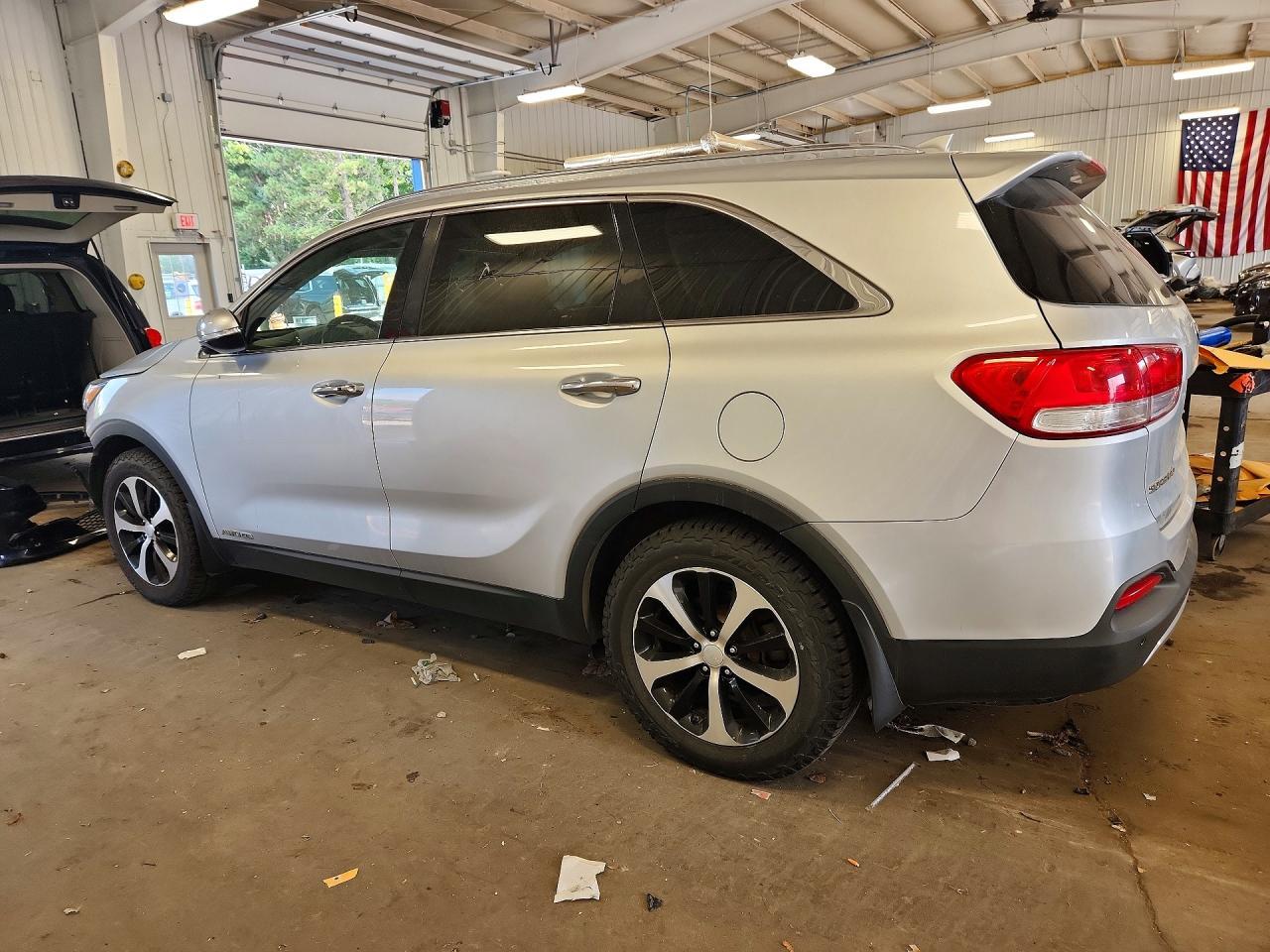 2016 Kia Sorento Ex - Фото 2