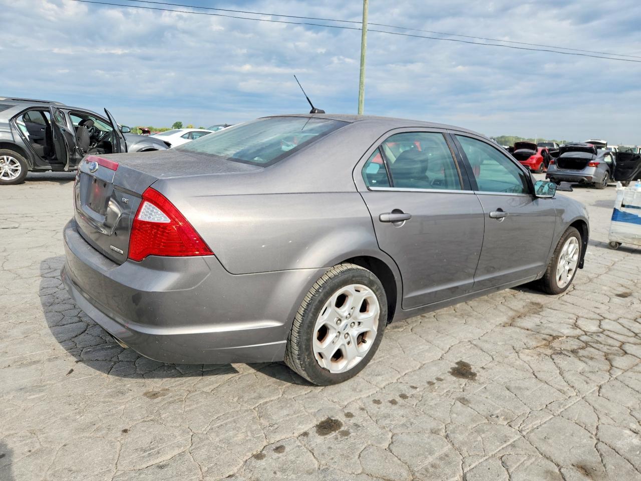 2011 Ford Fusion Se - Фото 3