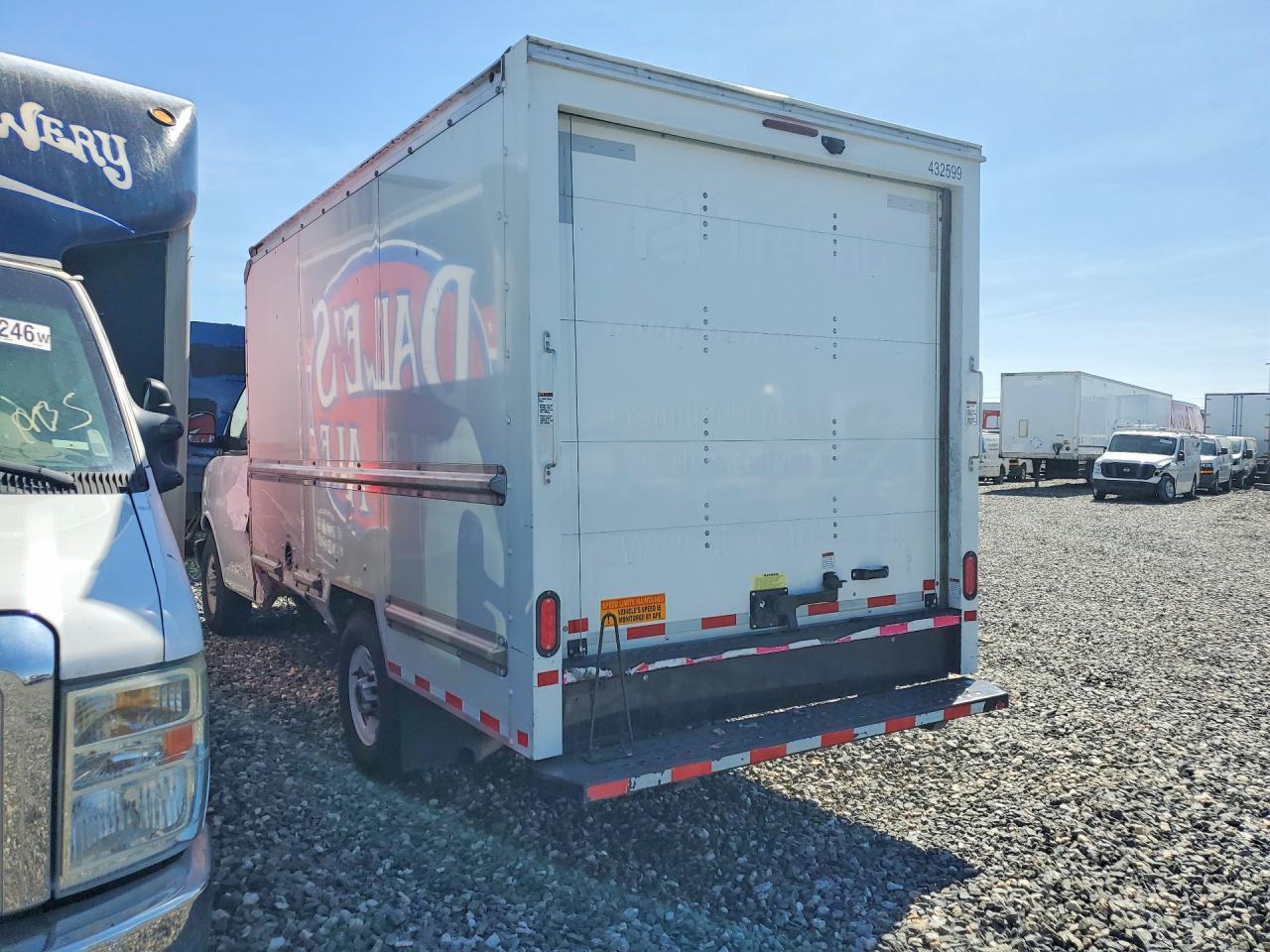 2024 GMC Savana Cut - Box Truck - Image 2