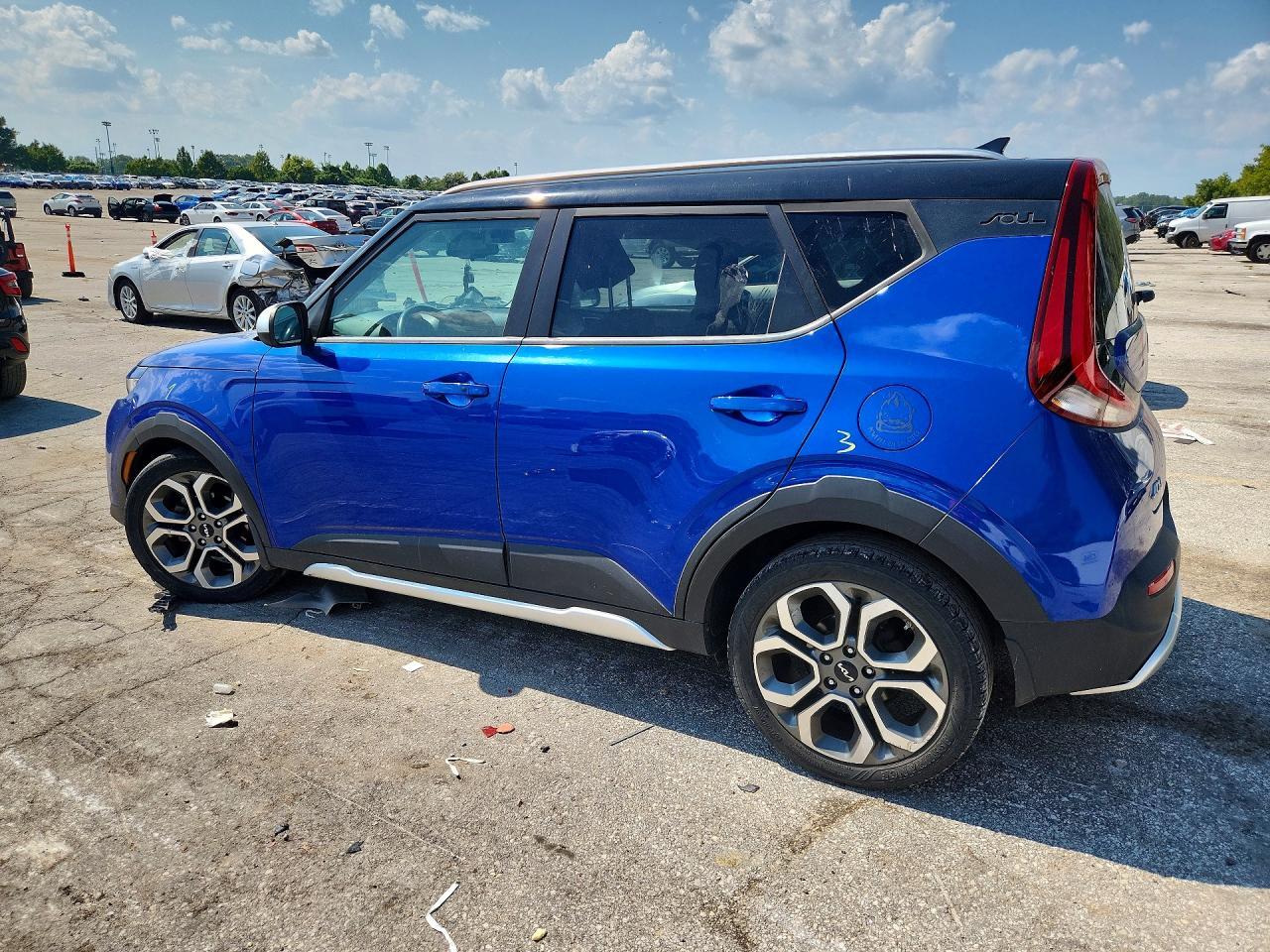2022 Kia Soul X-Line - Image 2
