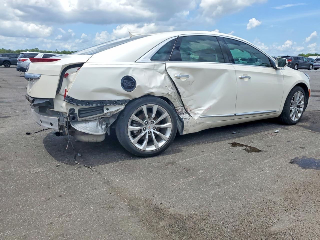 2015 Cadillac Xts Luxury Collection - Image 3