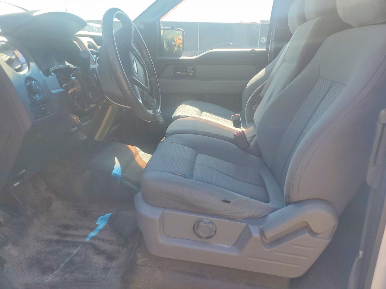 2014 Ford F150 Super Cab - Фото 7