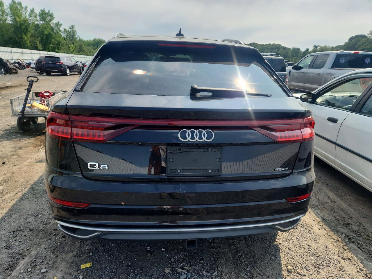 2019 Audi Q8 Premium - Image 6