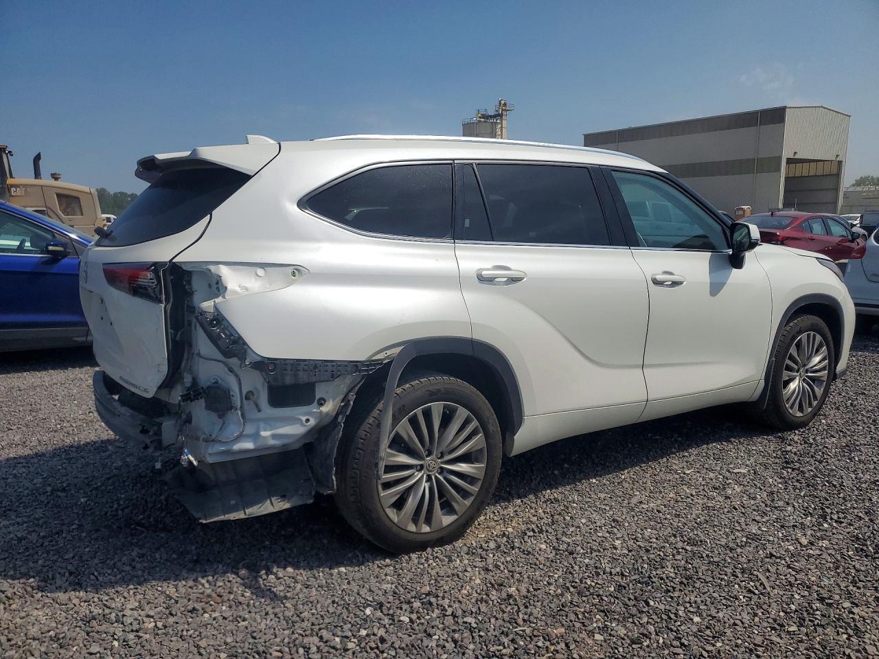 2020 Toyota Highlander Platinum - Фото 3