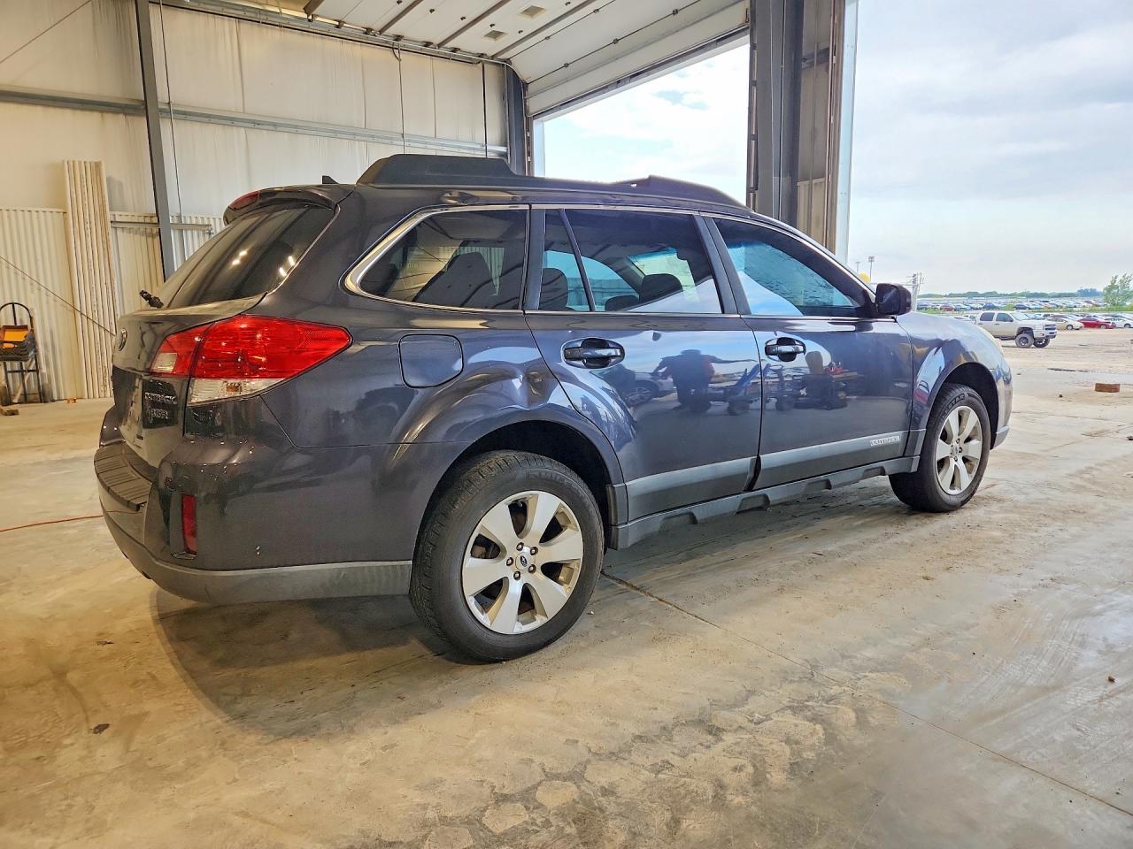 2012 Subaru Outback 3.6R Limited - Фото 3