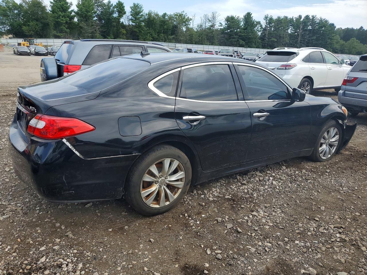 2011 Infiniti M37 X - Image 3