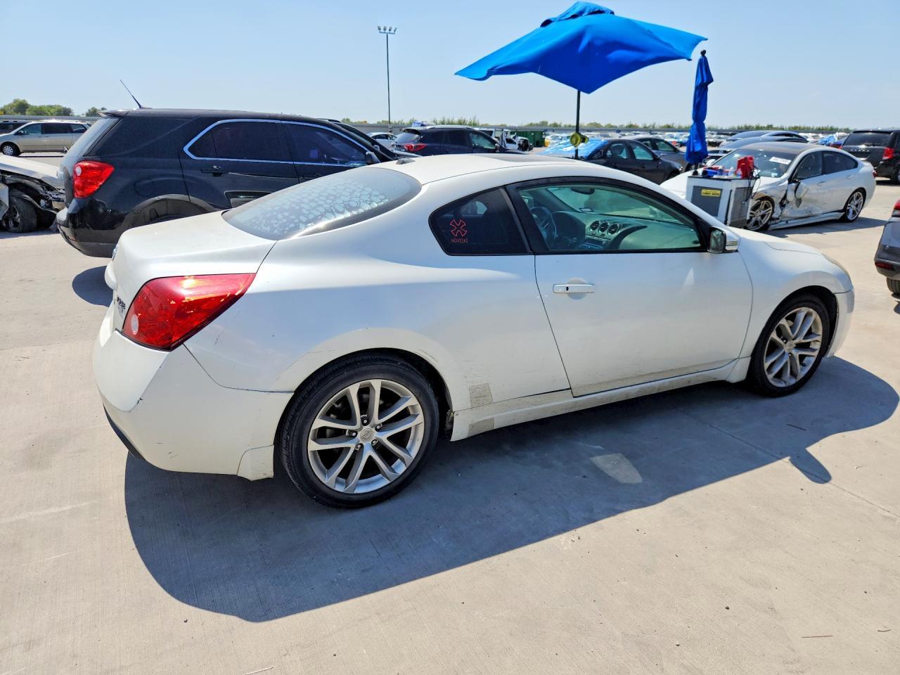 2009 Nissan Altima 3.5 Se - Фото 3