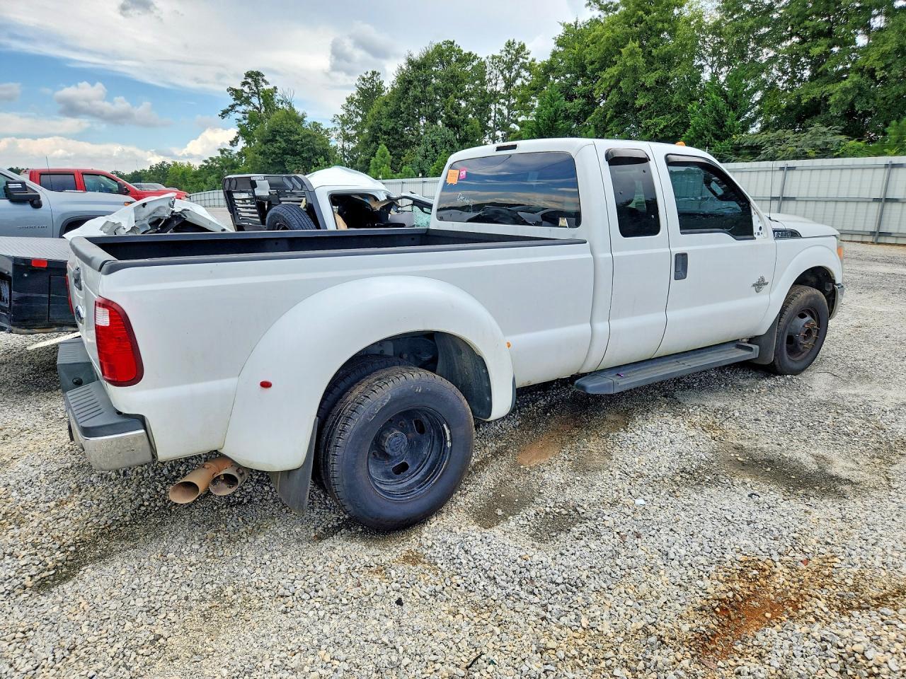2016 Ford F350 Super Duty - Фото 3