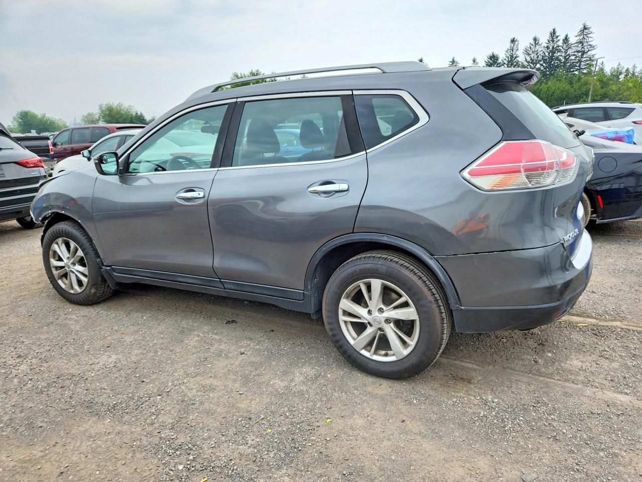 2016 Nissan Rogue S - Фото 2