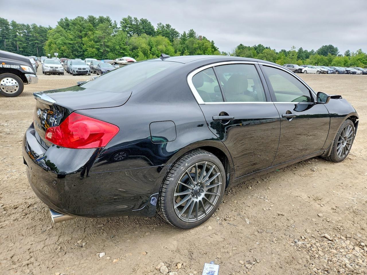 2013 Infiniti G37 Sedan X - Фото 3