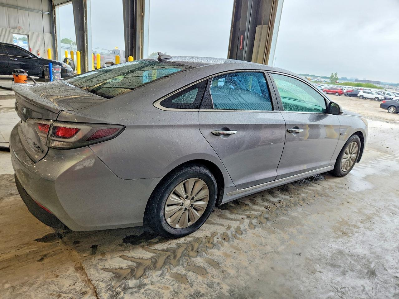 2016 Hyundai Sonata Hybrid Se - Image 3