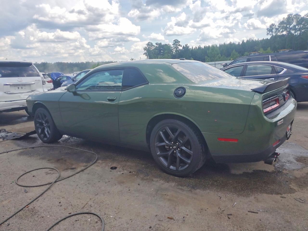 2022 Dodge Challenger Gt - Image 2