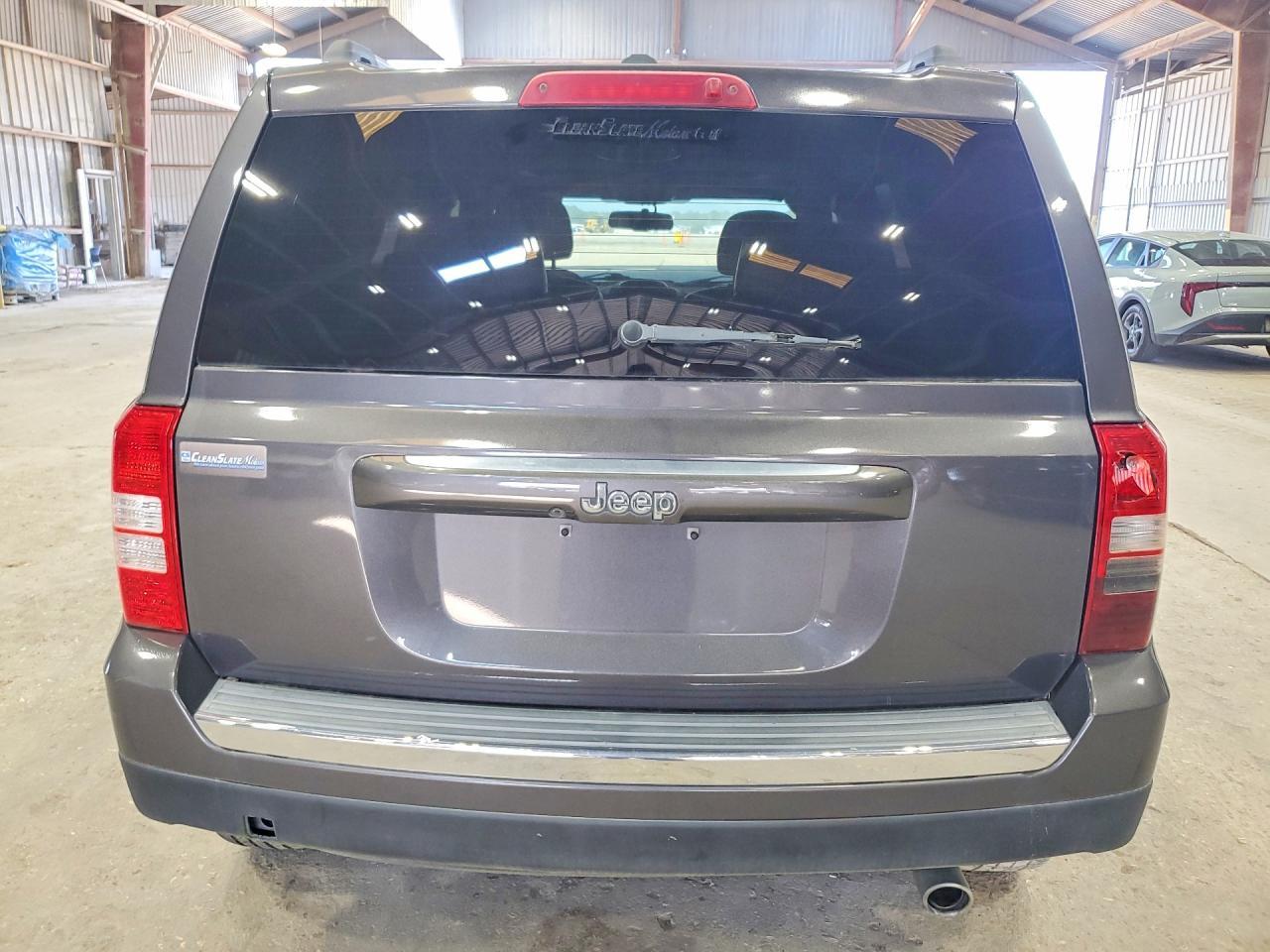 2016 Jeep Patriot Latitude - Image 6