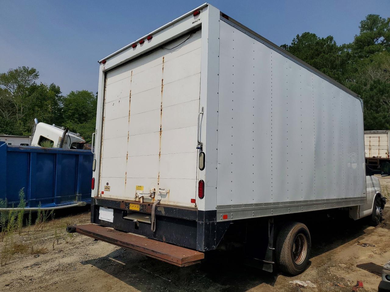 2014 Chevrolet Express Box Truck - Фото 3