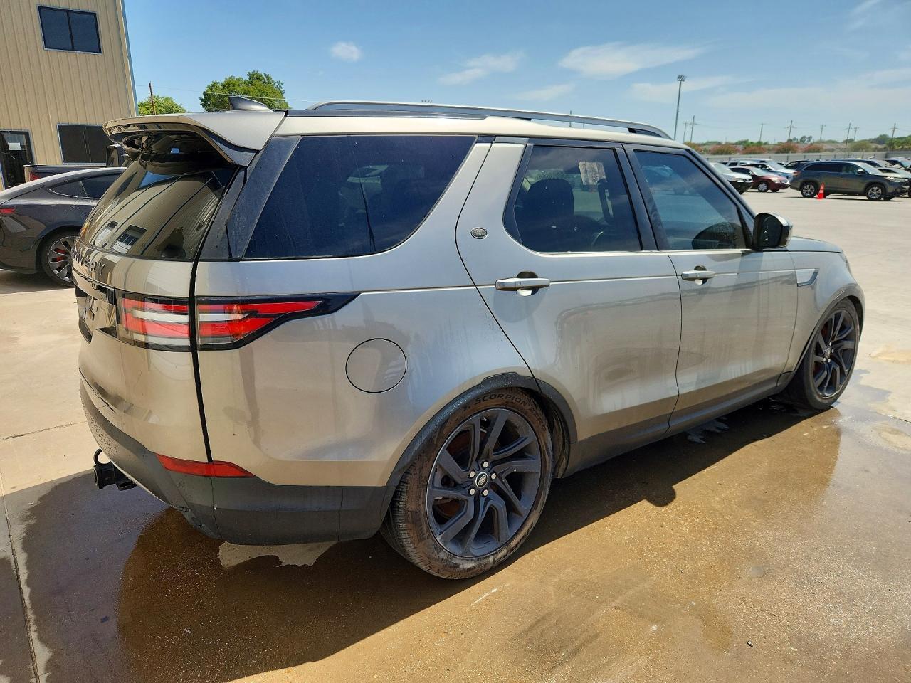 2018 Land Rover Discovery Hse - Image 3