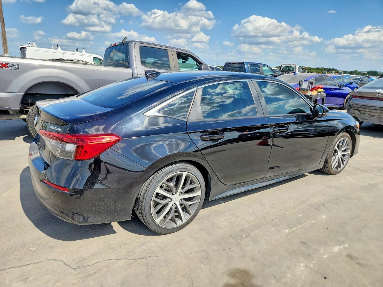 2023 Honda Civic Touring - Фото 3