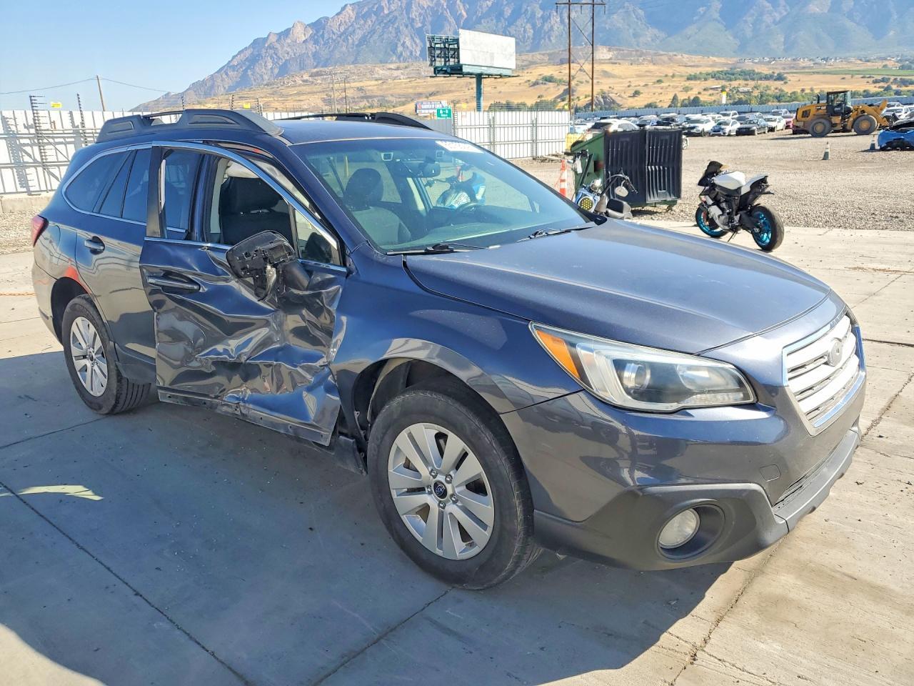 2016 Subaru Outback 2.5I Premium - Image 4