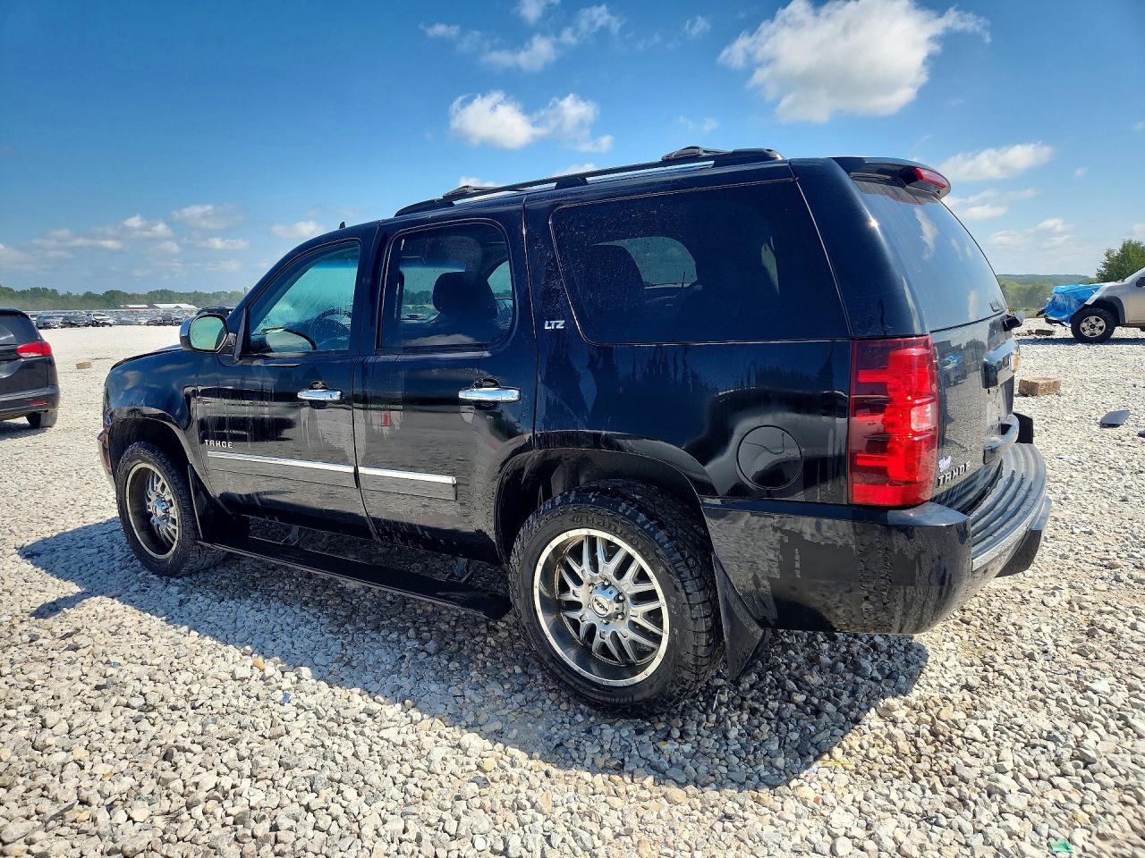 2013 Chevrolet Tahoe K1500 Ltz - Image 2