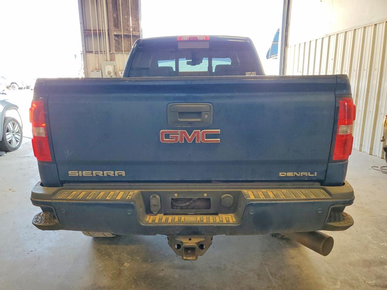 2015 GMC Sierra K2500 Denali - Image 6