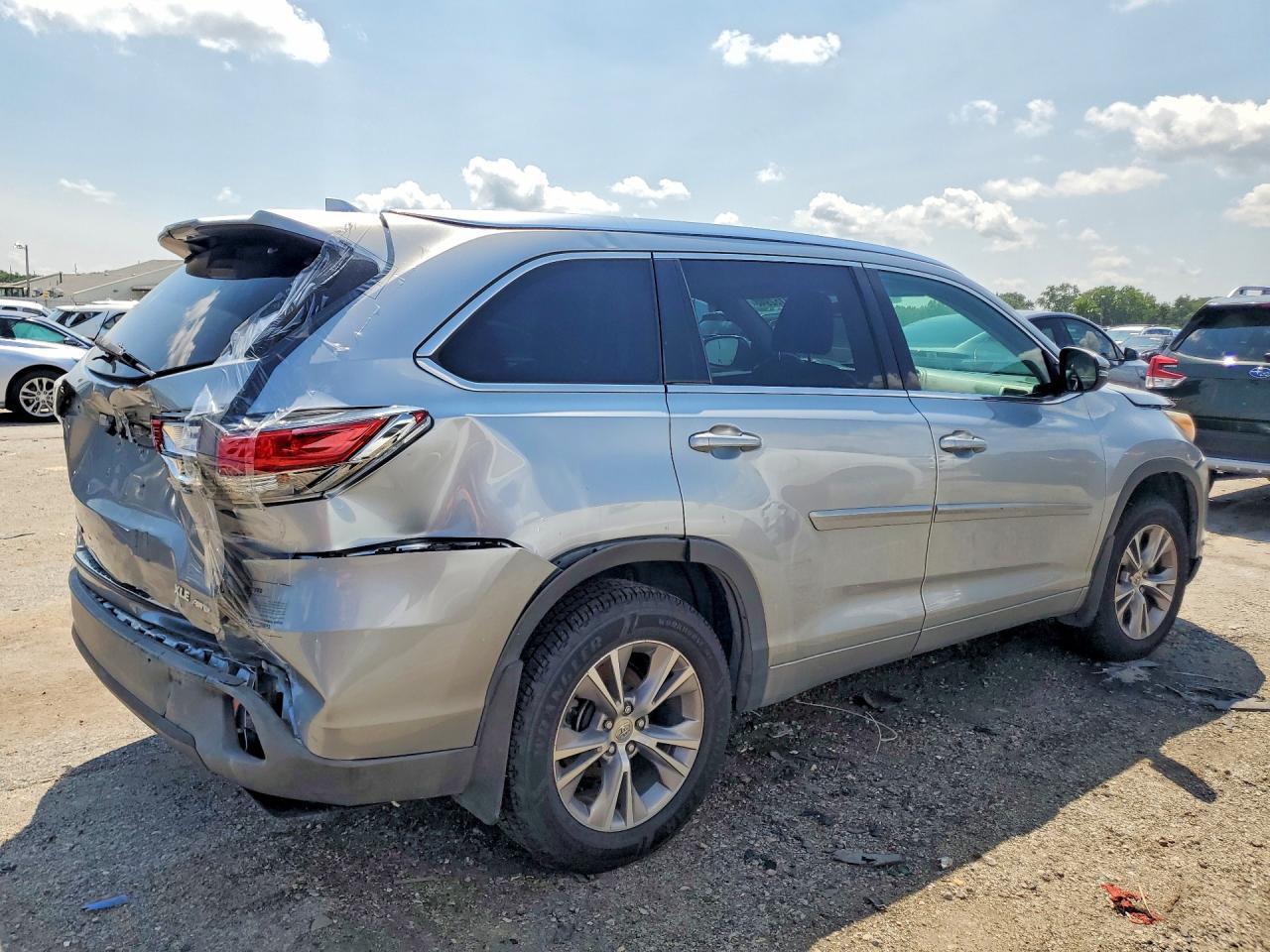 2015 Toyota Highlander Xle - Фото 3