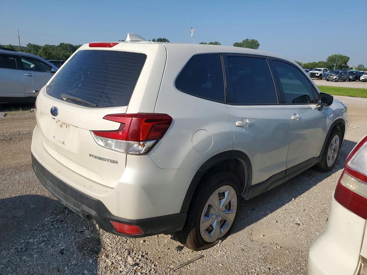 2020 Subaru Forester - Фото 3