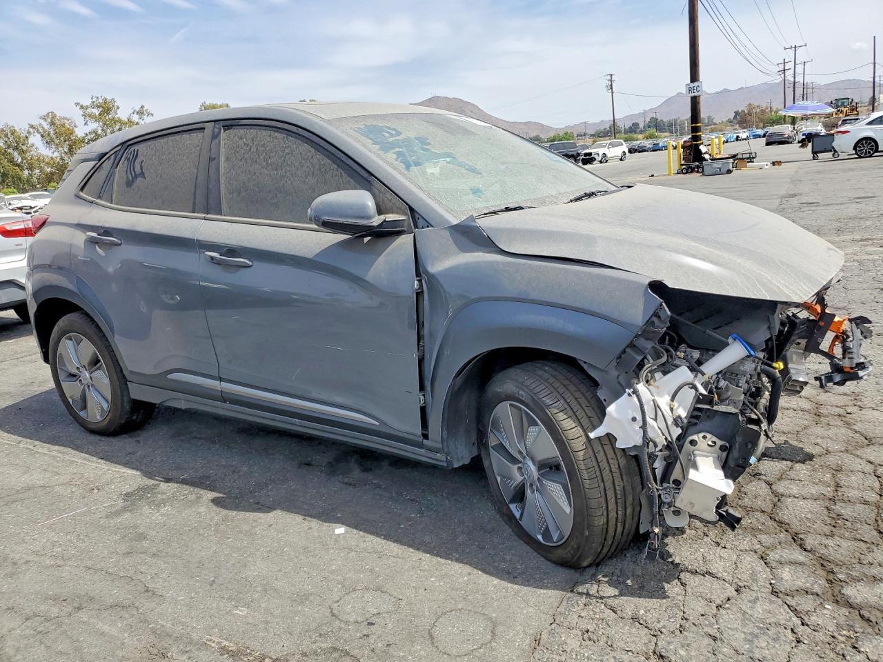 2021 Hyundai Kona Limited - Image 4