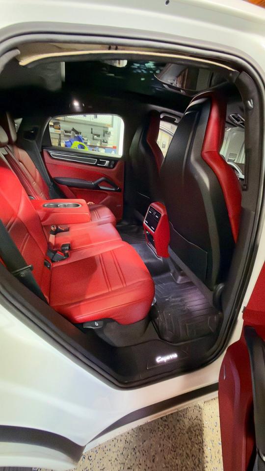 2022 Porsche Cayenne Gts Coupe - Фото 6
