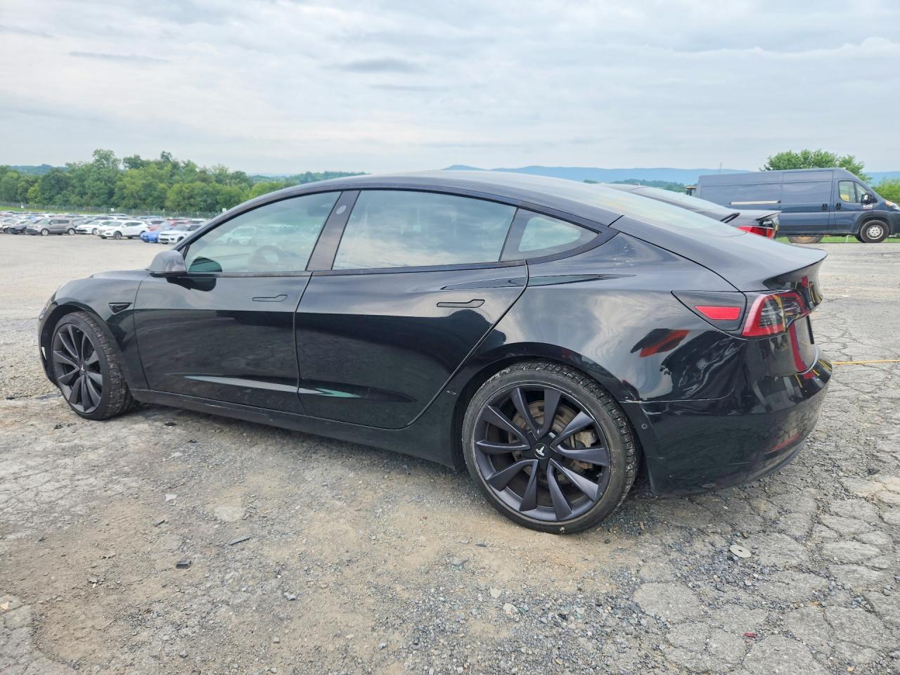2021 Tesla Model 3 - Фото 2