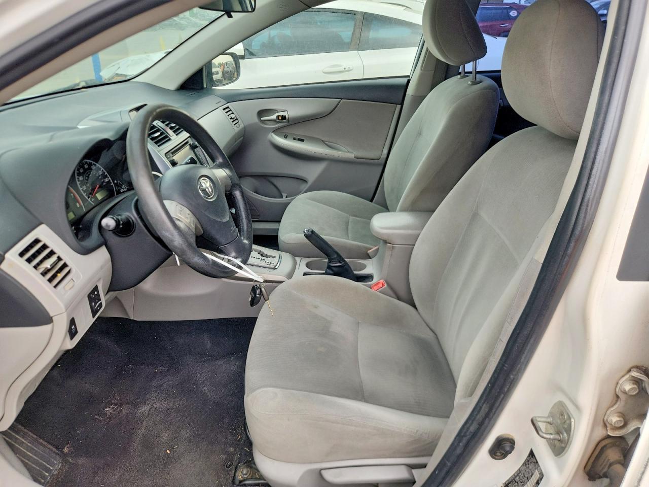 2013 Toyota Corolla Le - Image 7
