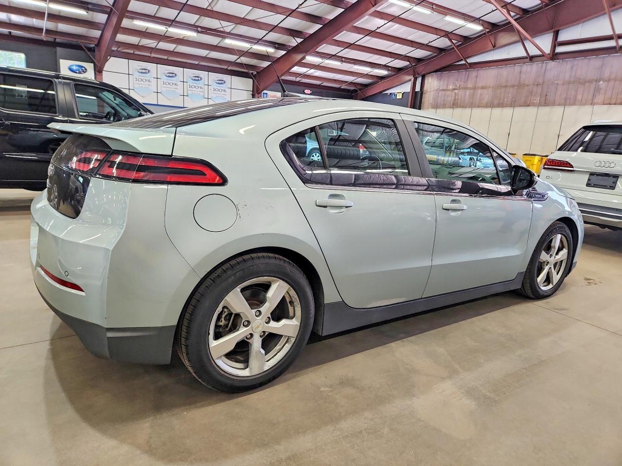 2011 Chevrolet Volt - Фото 3