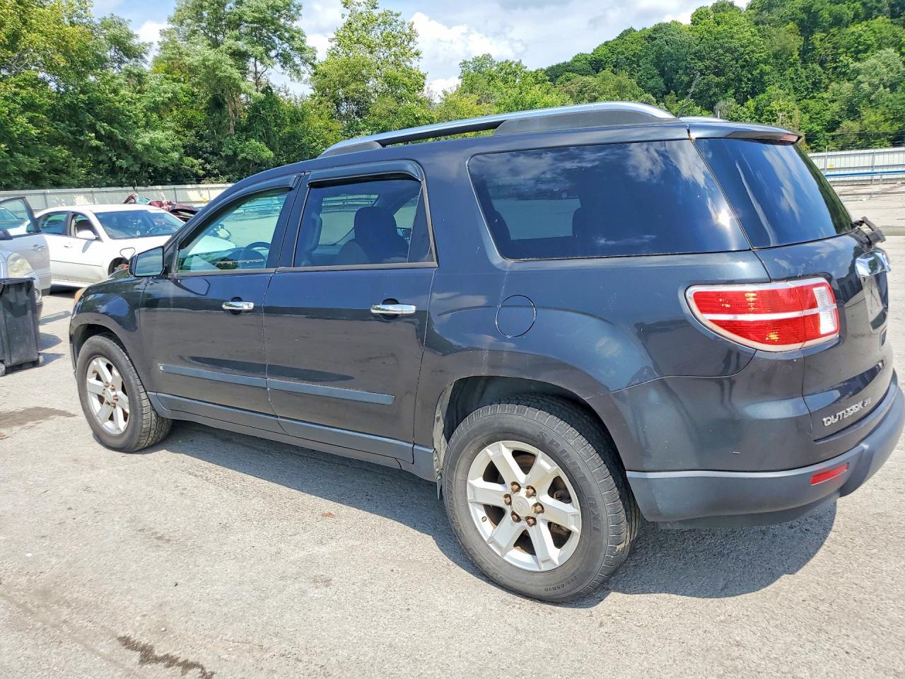 2007 Saturn Outlook Xe - Фото 2