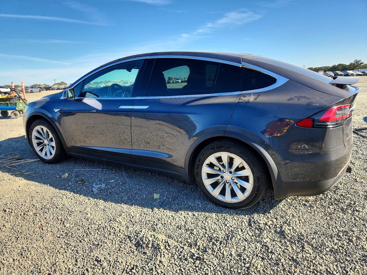 2016 Tesla Model X - Фото 2