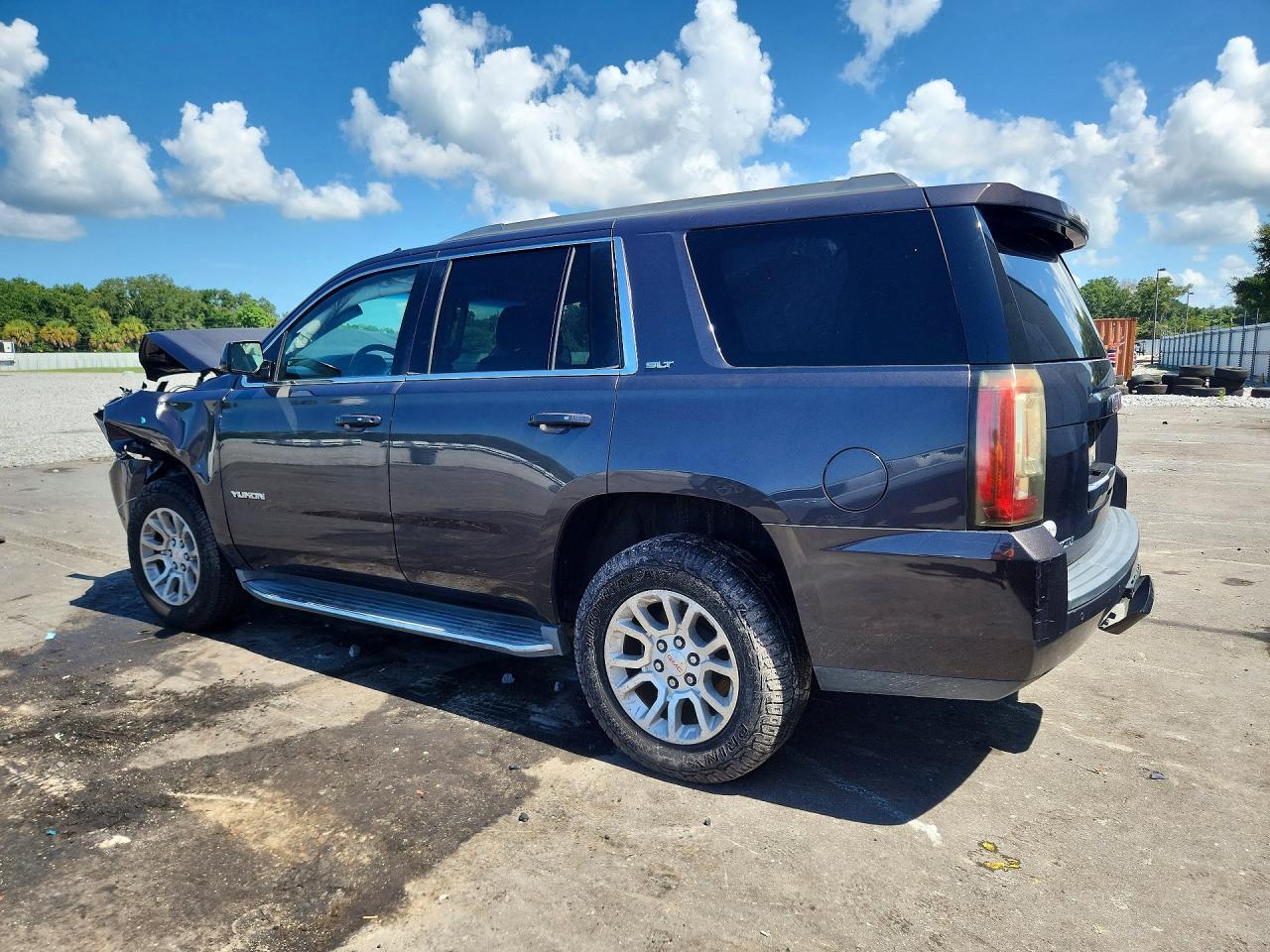 2015 GMC Yukon Slt - Image 2