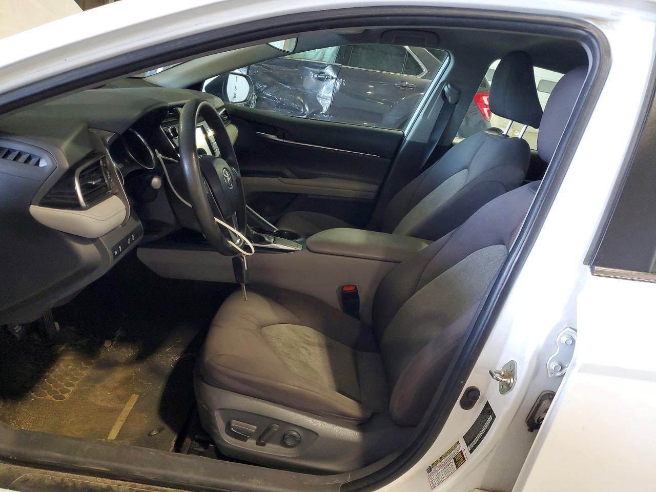 2019 Toyota Camry Le - Фото 7