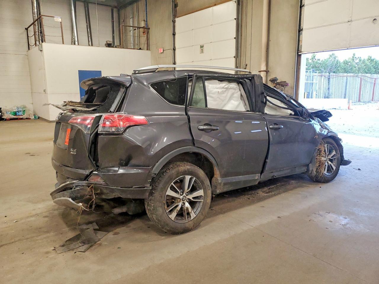2017 Toyota Rav4 Xle - Image 3
