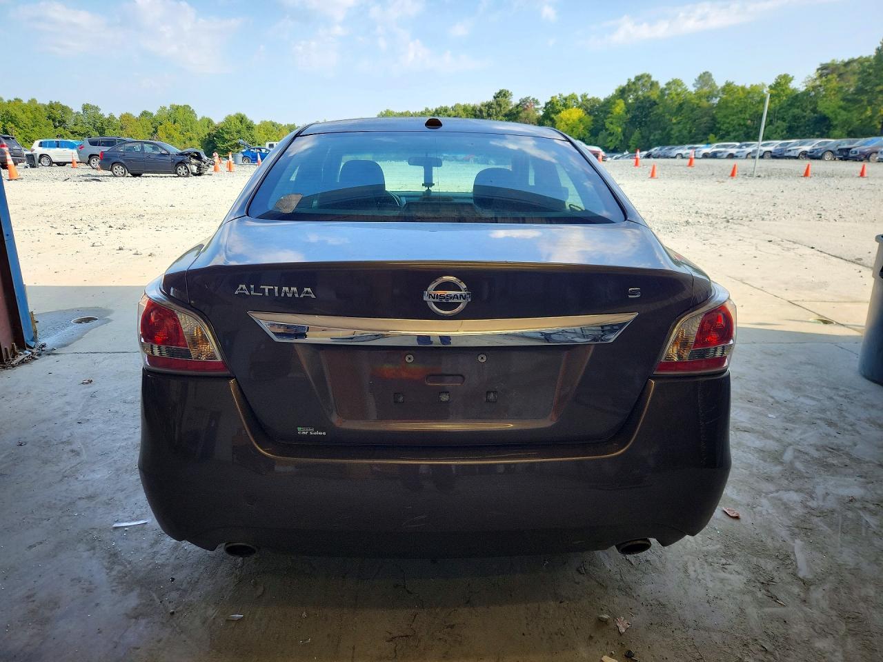 2015 Nissan Altima 2.5 S - Image 6
