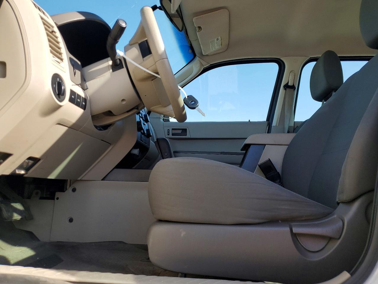 2011 Ford Escape Xls - Фото 7