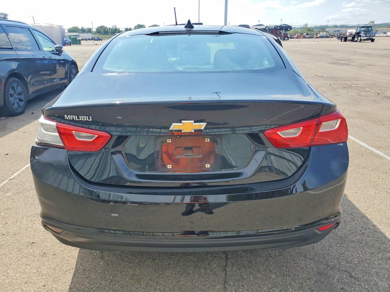 2018 Chevrolet Malibu Ls - Фото 6