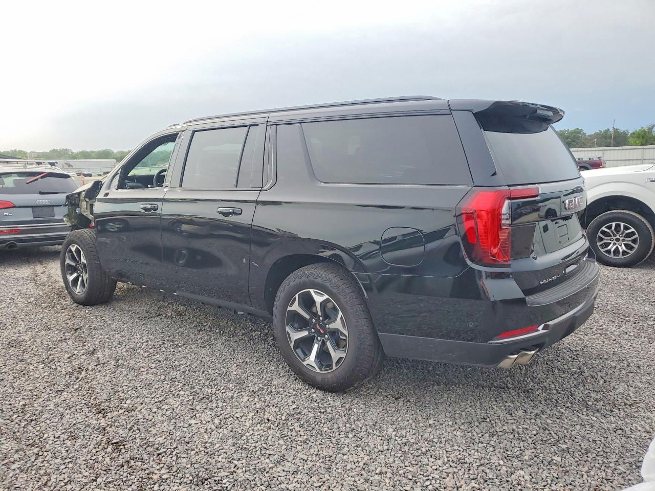 2026 GMC Yukon Xl At4 - Фото 2