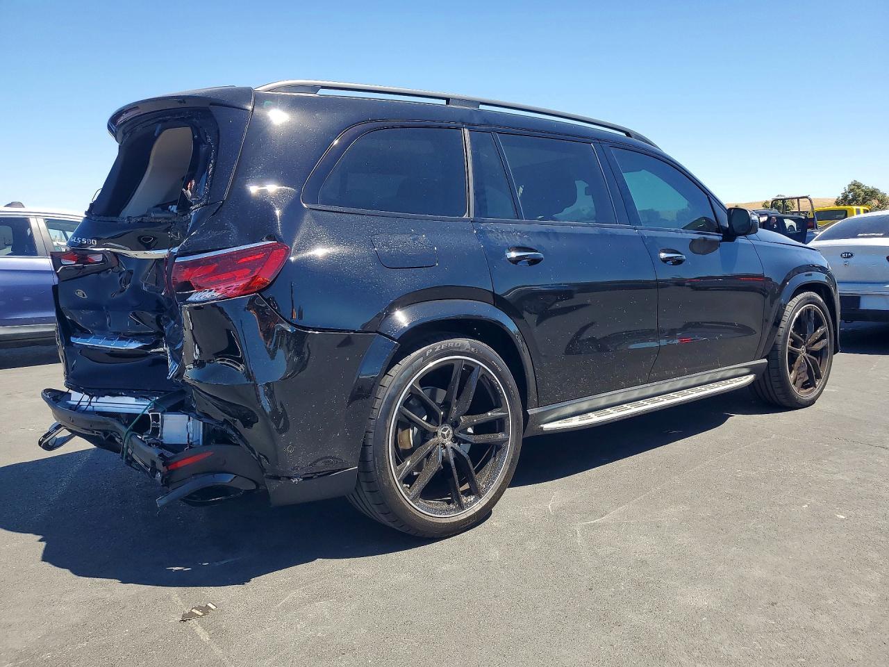 2026 Mercedes-Benz Gls 580 4Matic - Фото 3