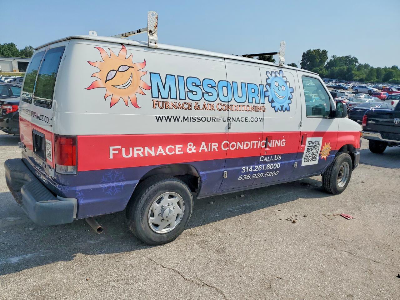 2011 Ford Econoline E150 Van - Фото 3