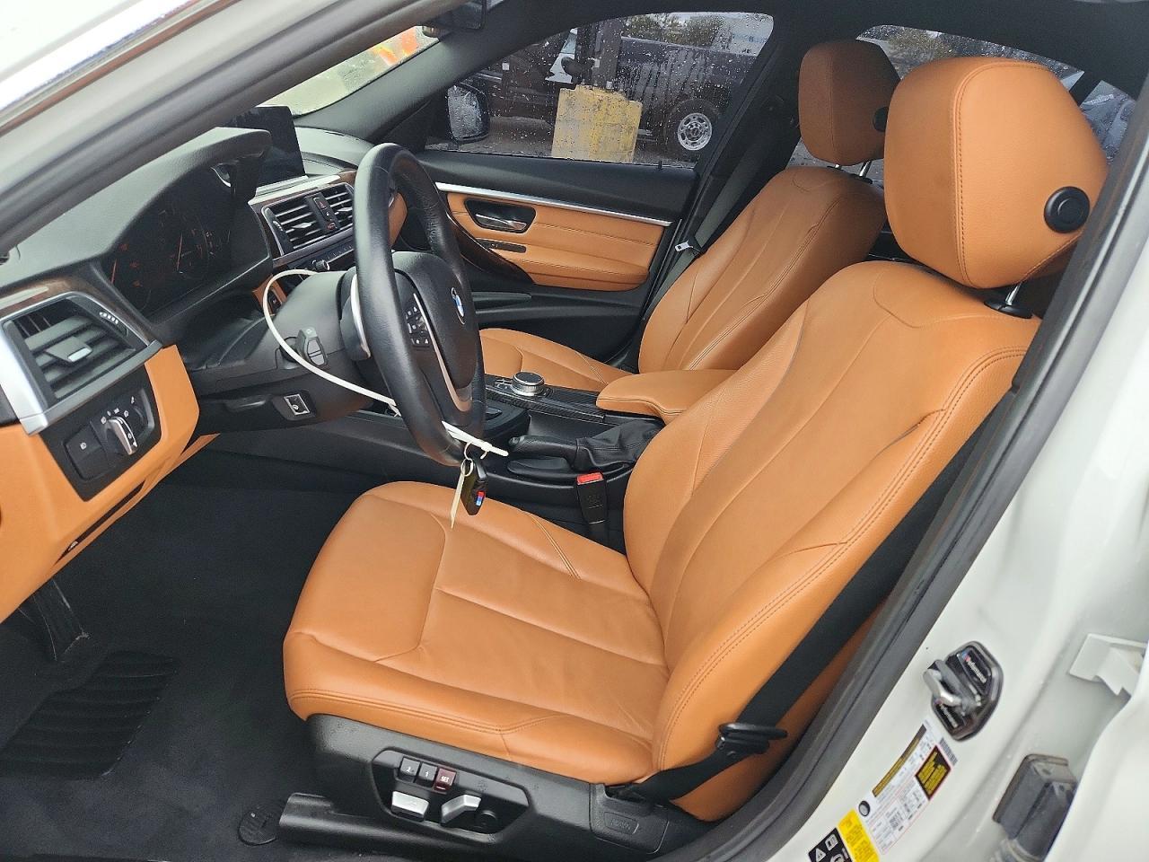 2018 BMW 330 Xi - Image 7